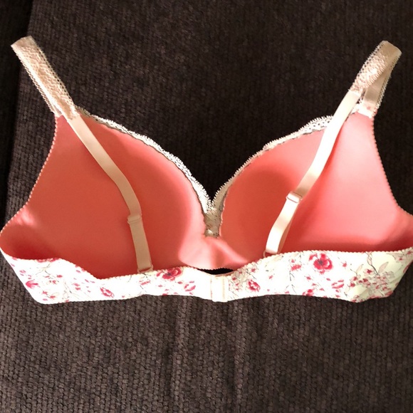 Victoria’s Secret NWOT underwire bra , 38B, lace straps, lace trim, rose/beige - Picture 2 of 9